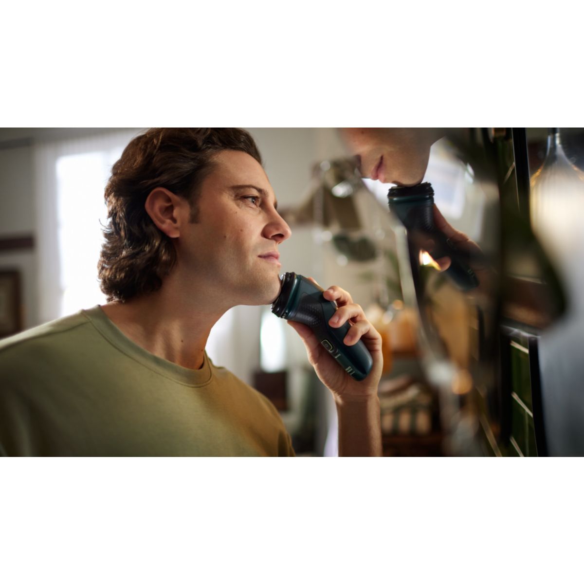 Norelco Shaver 2600 Wet & Dry Electric Shaver