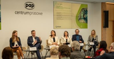 Panel dyskusyjny na temat zrównoważonego rozwoju ochrony zdrowia w Centrum Prasowym PAP