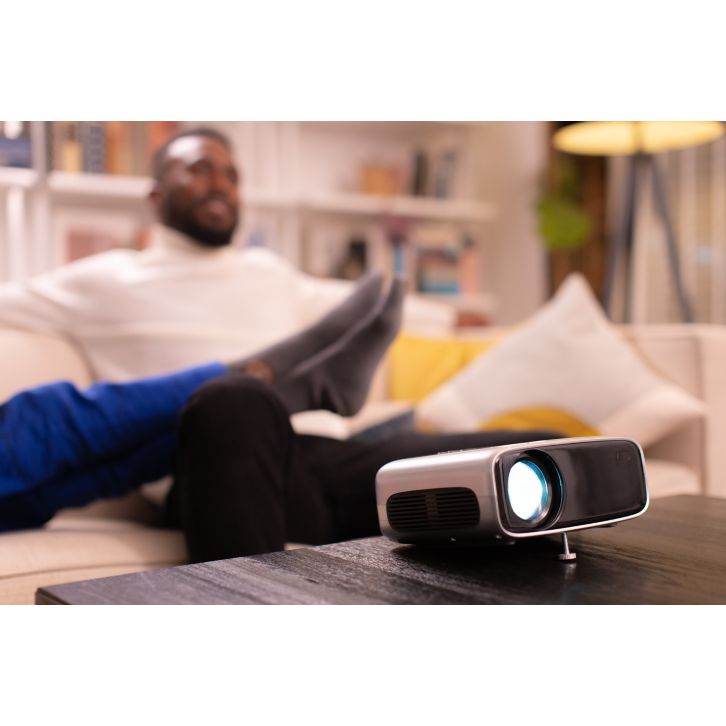Smart HD experience in a super compact projector