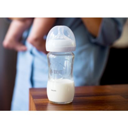 La manière naturelle de débuter l'allaitement au biberon