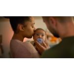 התאמה נוחה לקווים הטבעיים של פני התינוק/ת