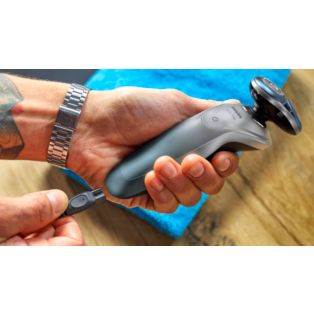 Shaver series 7000 Wet and dry electric shaver