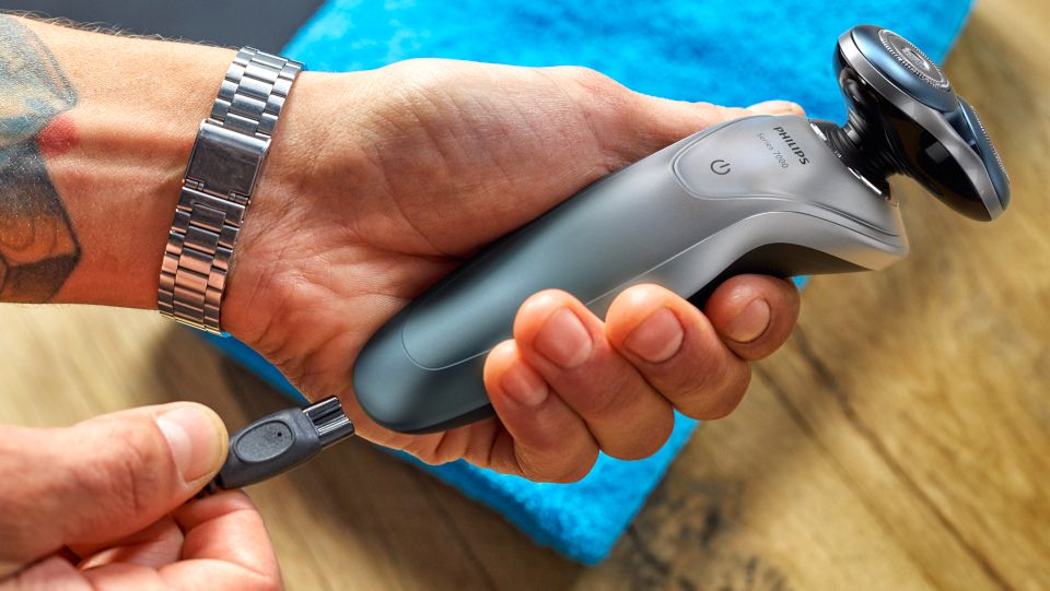 Shaver series 7000 ウェット＆ドライ電気シェーバー S7910/16 | Philips