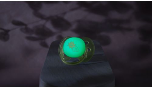 Leuchtet im Dunkeln, auch wenn das Licht schon lange aus ist