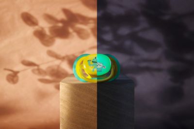 Ultra-Luft-Schnuller bei Tages- und Nachtbeleuchtung