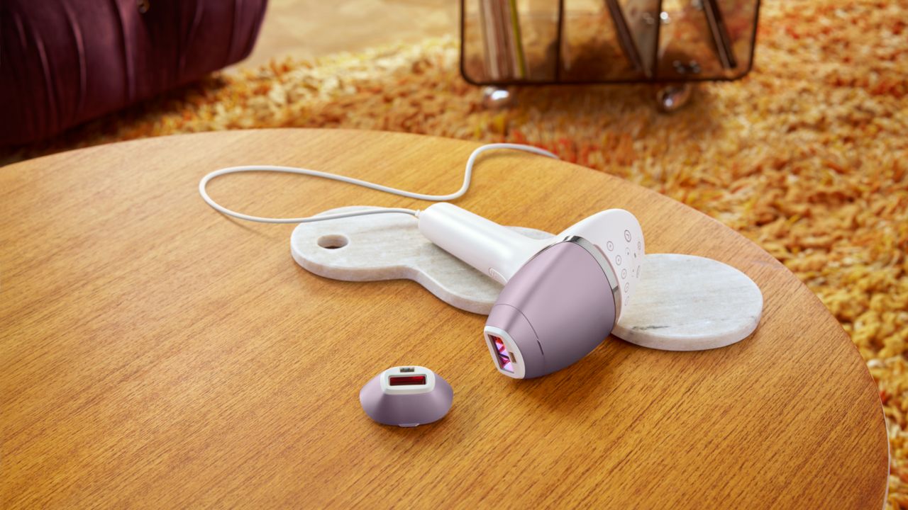 Descopera noul epilator IPL Philips Lumea Seria 9000