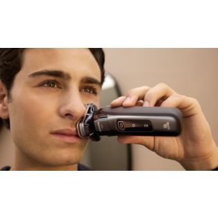 i9000 Wet & Dry Electric Shaver with SkinIQ