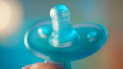 Symmetrical, round teat