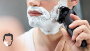 Get a comfortable dry or refreshing wet shave with Aquatec