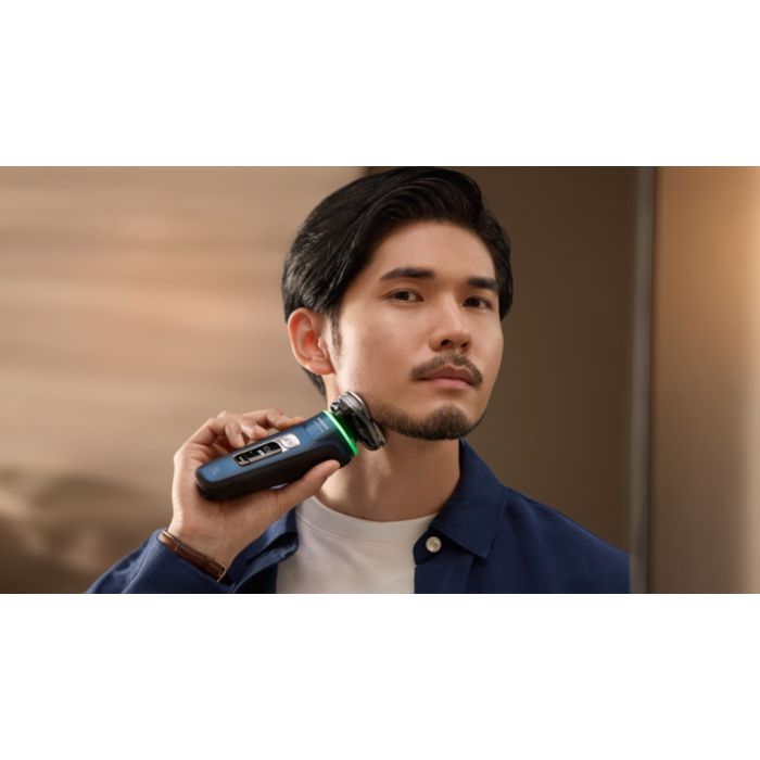 i9000 Prestige Wet&Dry Electric Shaver with SkinIQ XP9201/20 | Philips