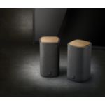 Wireless stereo speakers