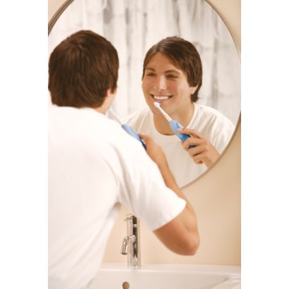 Jemný k dásním, neústupný k zubnímu plaku