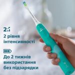 Допомагає освітлити зуби з кожним користуванням