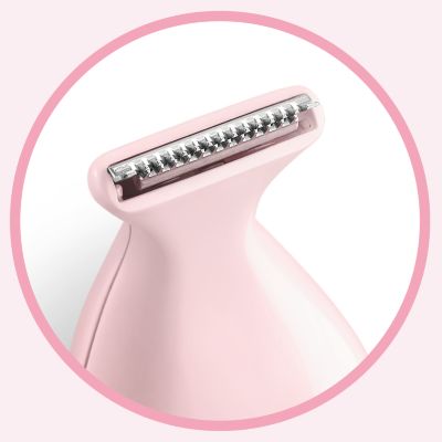 The precision trimmer gives you a flawless bikini line