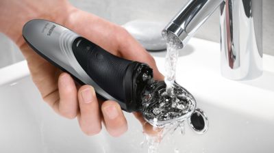 Rasoio lavabile con sistema QuickRinse