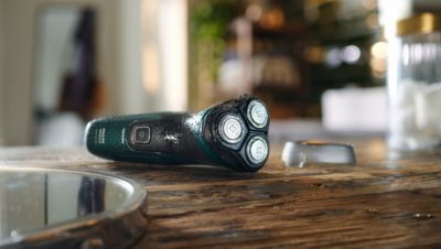 Norelco Shaver 2600 Wet & Dry Electric Shaver - thumbnail 6