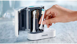 Spécialement conçu pour éliminer les bactéries sur les têtes de brosse Philips Sonicare*