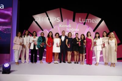 Award recipients and organizers on stage at Philips Lumea Kendi Isigini Yansit event