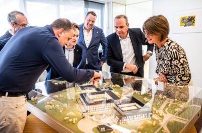 Groep die architectonisch model herzien