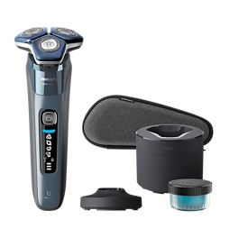 Shaver series 7000 Wet and dry electric shaver,  cleaning pod &amp; pouch