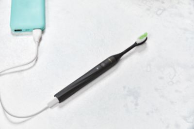 טעינה אחת, חודש של צחצוח