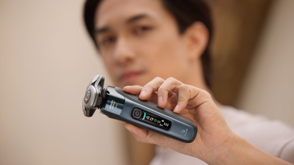 i9000 Wet&Dry Electric Shaver with SenseIQ X9001/91 | Norelco