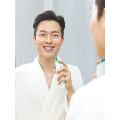 치간 세정을 하지 않으세요? 그렇다면 에어플로스로 규칙적인 치간 세정을 시작해보세요.