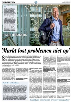Simon Braaksma glimlacht in Philips-kantoorpand