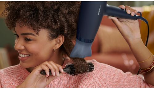 Beccuccio sottile per ritocchi e styling accurato