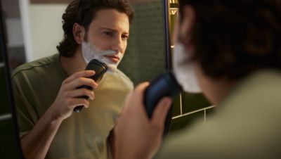 Norelco Shaver 2600 Wet & Dry Electric Shaver - thumbnail 8