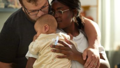 Φορητή λύση που σας βοηθάει να δεθείτε με το μωρό σας