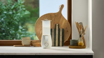 Minimizes clutter thanks to space-saving design