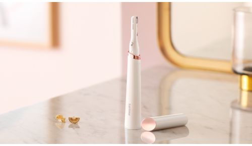 Haz retoques precisos en la cara con el lápiz recortador