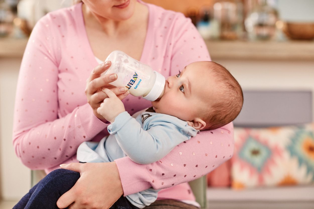 Comment Donner Le Biberon A Bebe Philips Avent