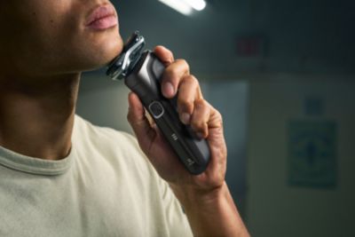 Up to 60 minutes of cordless shaving when fully charged