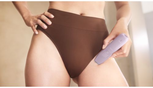 Afeita, recorta y da forma a la zona del bikini con el cabezal de corte para la zona del bikini.