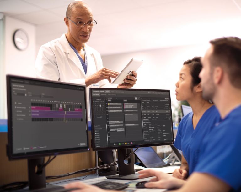 Médicos agilizando el flujo de trabajo