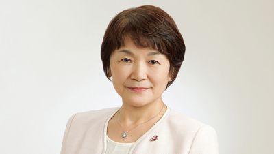 認定NPO法人J.POSHの平田以津子事務局長が語る日本の乳がん啓発と早期発見について語るポートレート