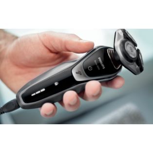 Shaver series 5000 Dry electric shaver
