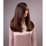 Põhjalik sirgendamine siidiselt pehmete juuste saamiseks