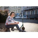 Έντονα, δυνατά μπάσα. Καμία ενόχληση.