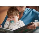 A light, breathable soother for sensitive skin