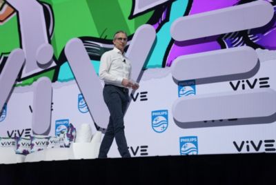 Roy Jakobs houdt een keynote tijdens het VIVE 2023-evenement