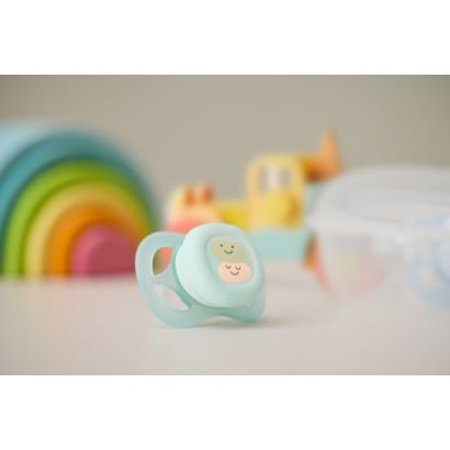 Успокоява новородените от 1-вия ден