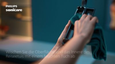 So reinigen Sie das Reiseetui