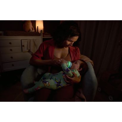 תומכת בקצב השתייה האישי של התינוק