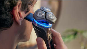 Shaver series 9000 Wet & Dry electric shaver S9985/50 | Philips