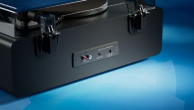 The connections you want. Aux-out, audio-in, headphone out