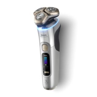 i9000 Prestige Ultra Wet and Dry Electric Shaver with SkinIQ Pro