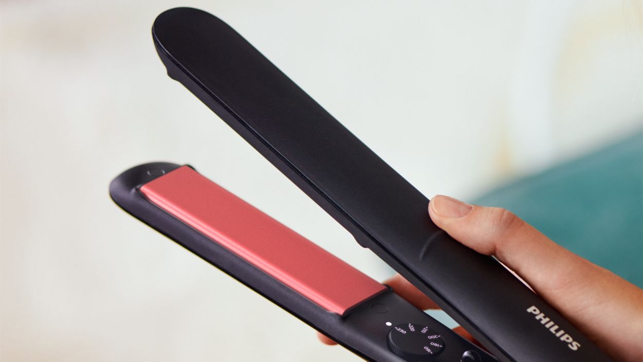 StraightCare Essential ThermoProtect straightener BHS376/00 | Philips